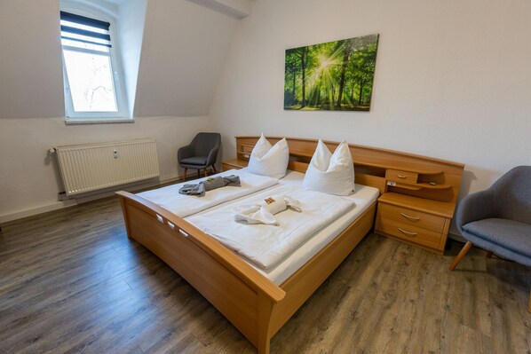 1 Schlafzimmer, Schreibtisch, Bügeleisen/Bügelbrett, WLAN