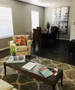 Apartment | Living area