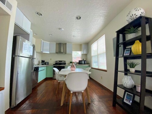 Eviestays Studio Close to OU, Downtown