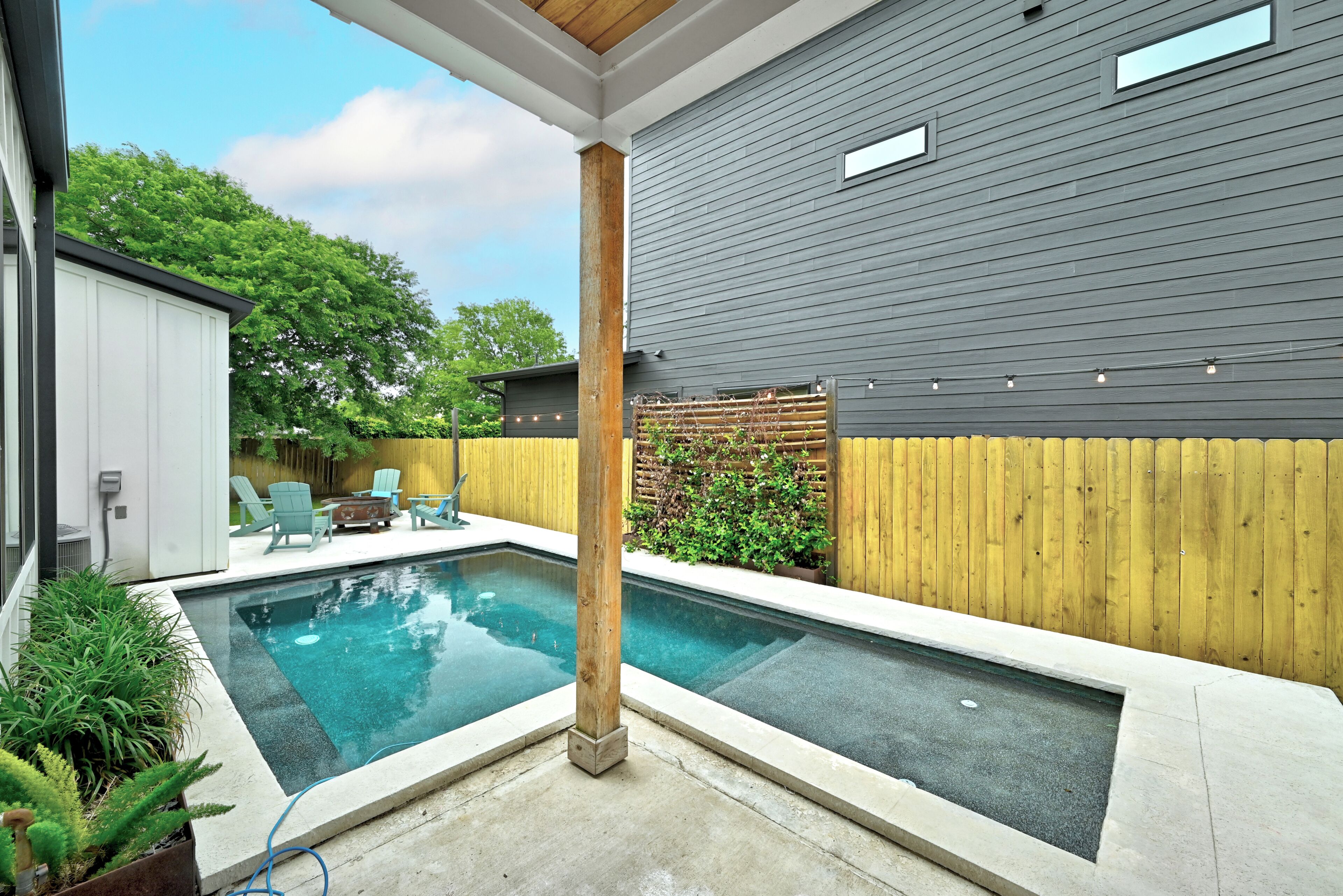 Indoor pool, outdoor pool