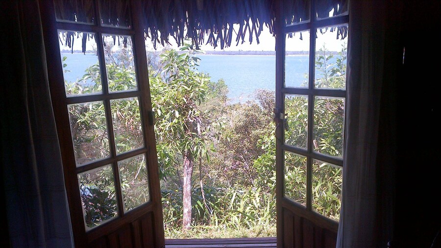 Les Acacias Bungalows Manambato