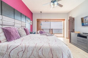 3 bedrooms, desk, free WiFi, bed sheets - Sonoran Sky 902 Viva Beach Life Comfortable Oceanfront (Puerto Peñasco)