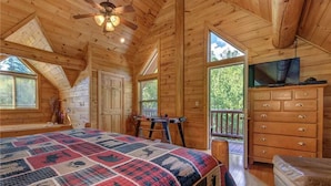 Cabin, Multiple Beds, Hot Tub - Longwalker Lodge, 3 Bedrooms, Hot Tub, Game Room, Sleeps 9 (Sevierville)