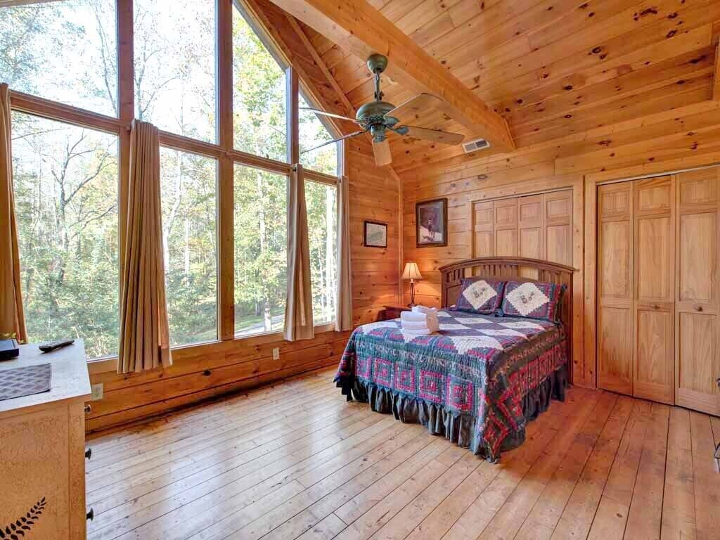 Cabin, Multiple Beds, Hot Tub, Mountain View