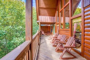 Cabin, Multiple Beds, Private Pool, Mountain View | Balcony - Simple Elegance, 6 Bedrooms, Hot Tub, Theater Room, Arcade, Wifi, Sleeps 18 (Sevierville)
