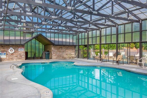 Indoor pool, outdoor pool - Simple Elegance, 6 Bedrooms, Hot Tub, Theater Room, Arcade, Wifi, Sleeps 18 (Sevierville)
