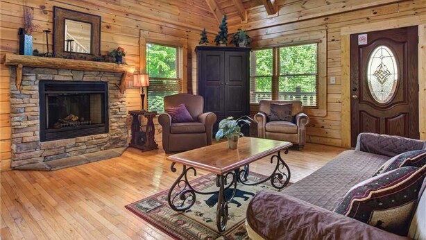 Cabin, Multiple Beds, Hot Tub | Living room | 42-inch TV with cable channels, fireplace - Topsy, 5 Bedrooms, Hot Tub, Fireplace, Pool Access, Game Room, Sleeps 10 (Sevierville)