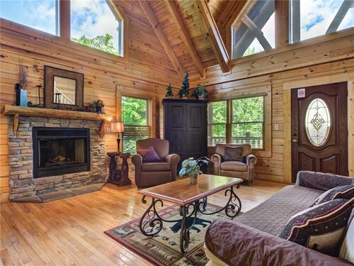 Topsy, 5 Bedrooms, Hot Tub, Fireplace, Pool Access, Game Room, Sleeps 10
