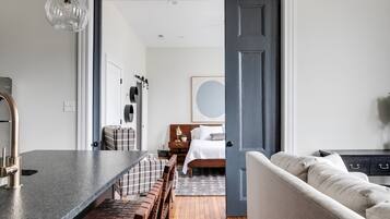 1 chambre, fer et planche à repasser, Wi-Fi gratuit, draps fournis
