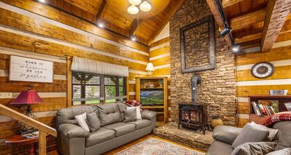 ★ Falling Leaf Retreat ★ 2 hehtaarin ★ 3BR ★ KUUMA-TUB ★