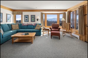 Living area - Trapp Family Chalet Feb  18-25, 2024. PRESIDENT'S WEEK - 2BR, 2BTH, Sleeps 6 (Stowe)