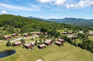 Exterior - Trapp Family Chalet Feb  18-25, 2024. PRESIDENT'S WEEK - 2BR, 2BTH, Sleeps 6 (Stowe)