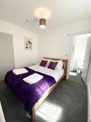 Standard Apartment, Ensuite (Grape Suite ) | 1 bedroom, free WiFi - Cherry Property - Hornby Road (Blackpool)