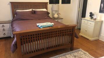 2 多间卧室、熨斗/熨衣板、WiFi、床单