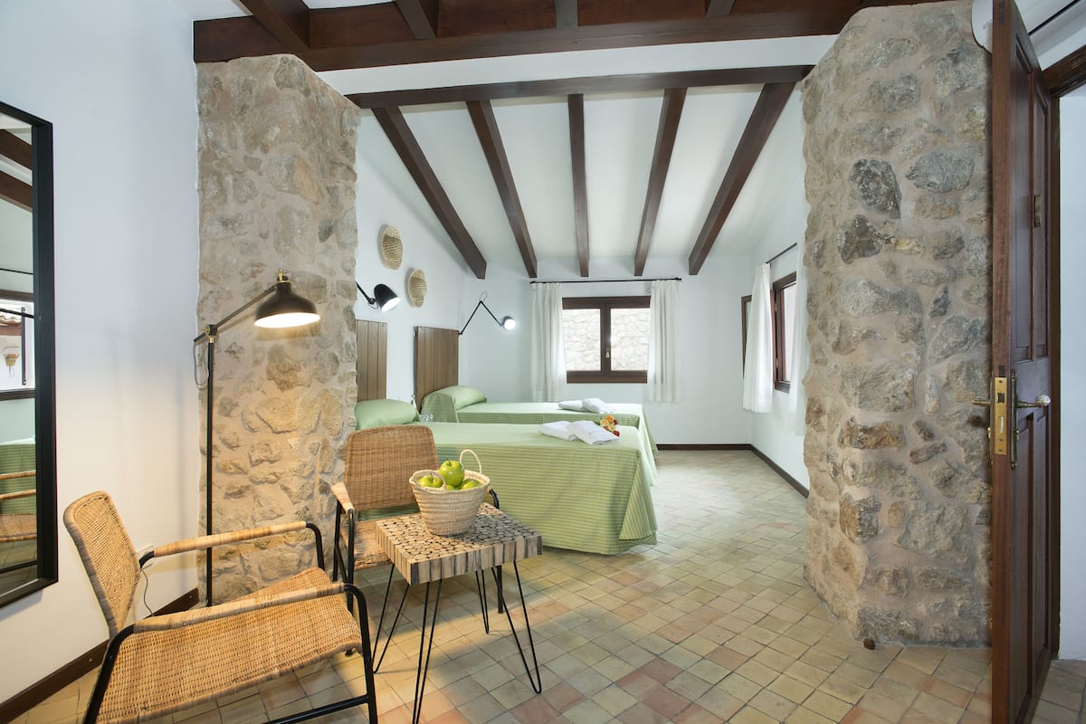 Classic Double Room | Premium bedding, memory foam beds, desk, WiFi (free)