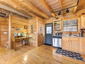 Cabin, Multiple Beds, Hot Tub, Mountain View | Private kitchen | Fridge, microwave, stovetop, dishwasher - Sunset Lodge, 3 Bedrooms, Hot Tub, Fireplace (Sevierville)