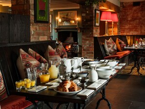 Free breakfast  - The Dog and Gun (Salisbury)