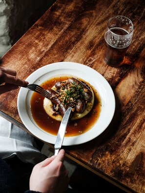 Food and drink - The Dog and Gun (Salisbury)