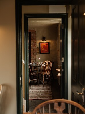 Interior - The Dog and Gun (Salisbury)