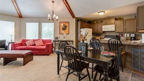 Unclassified image, 5 of 24, button - Believe, 2 Bedrooms, Pool Access, Wifi, Hot Tub, Pet Friendly, Sleeps 6 (Gatlinburg)