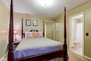 Huisje, meerdere bedden, hot tub, uitzicht op bergen | 2 slaapkamers, gratis wifi