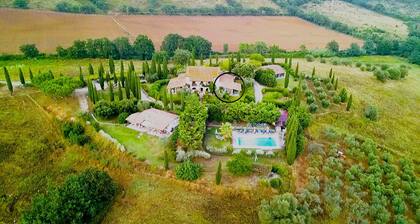Tuscan dream on a hilltop + close to the sea - Grilli apartment