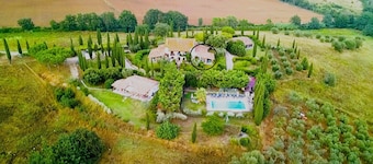 RĂȘve toscan sur la colline + prĂšs de la mer