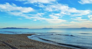 Sun loungers - Tuscan dream on a hilltop + close to the sea - Grilli apartment (Grilli)