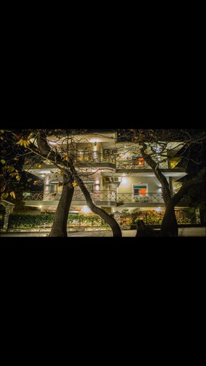 Front of property - Hotel Asteras (Almopia)