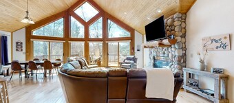 Dog-friendly, lakefront home with large deck, high-speed WiFi, firepit & dock