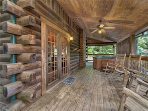 Balcony - Owl Be Back, 2 Bedrooms, Pool, Hot Tub, Fireplace, Sleeps 6 (Gatlinburg)