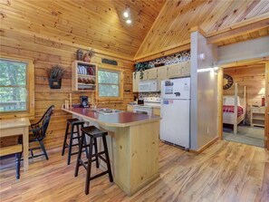 Cabin, Multiple Beds, Hot Tub, Mountain View | Private kitchen