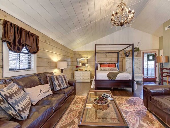 Cabin, 1 Queen Bed with Sofa bed, Hot Tub
