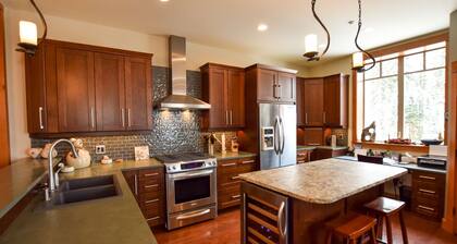 Amazing Upgraded Chalet with Everything You Need and It's ALL Yours - No Suite