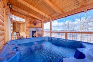 Spa - Back to Nature, 2 Bedroom, Fireplace, Hot Tub, Wifi, Pet Friendly, Sleeps 6 (Gatlinburg)