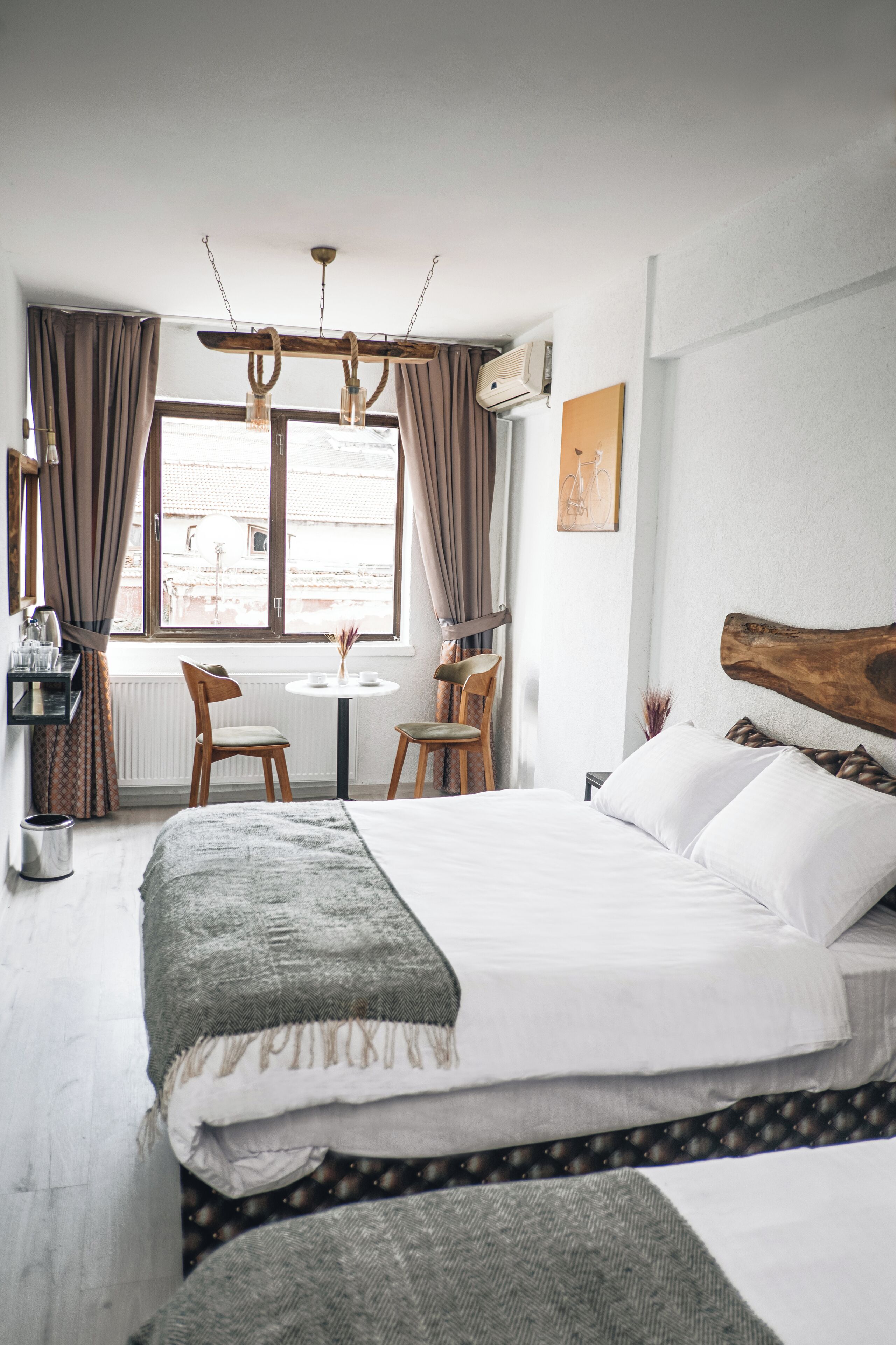 Egyptian cotton sheets, premium bedding, down duvets, soundproofing