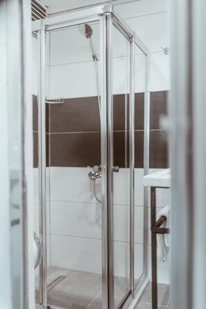 Luxury Triple Room | Bathroom | Shower, hair dryer, slippers, towels - Pandan Karakoy Suit (Istanbul)