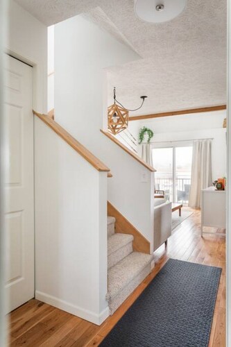 Downtown TC Townhouse - Steps to TART Trail