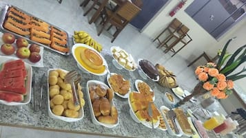 Free daily full breakfast