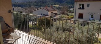 (J) apartment 1 room, quiet, sun, free parking