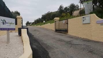 Enceinte de lâhĂ©bergement