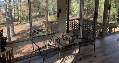 The Ridge Mökki - Guntersville AL