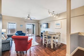 TV, DVD player, table football - FFR114 Nemo's Retreat by First Flight Rentals (Kill Devil Hills)