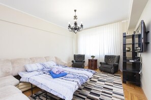 3 bedrooms, free WiFi - Сomfortable apartment in a prestigious area. (Medeu District)