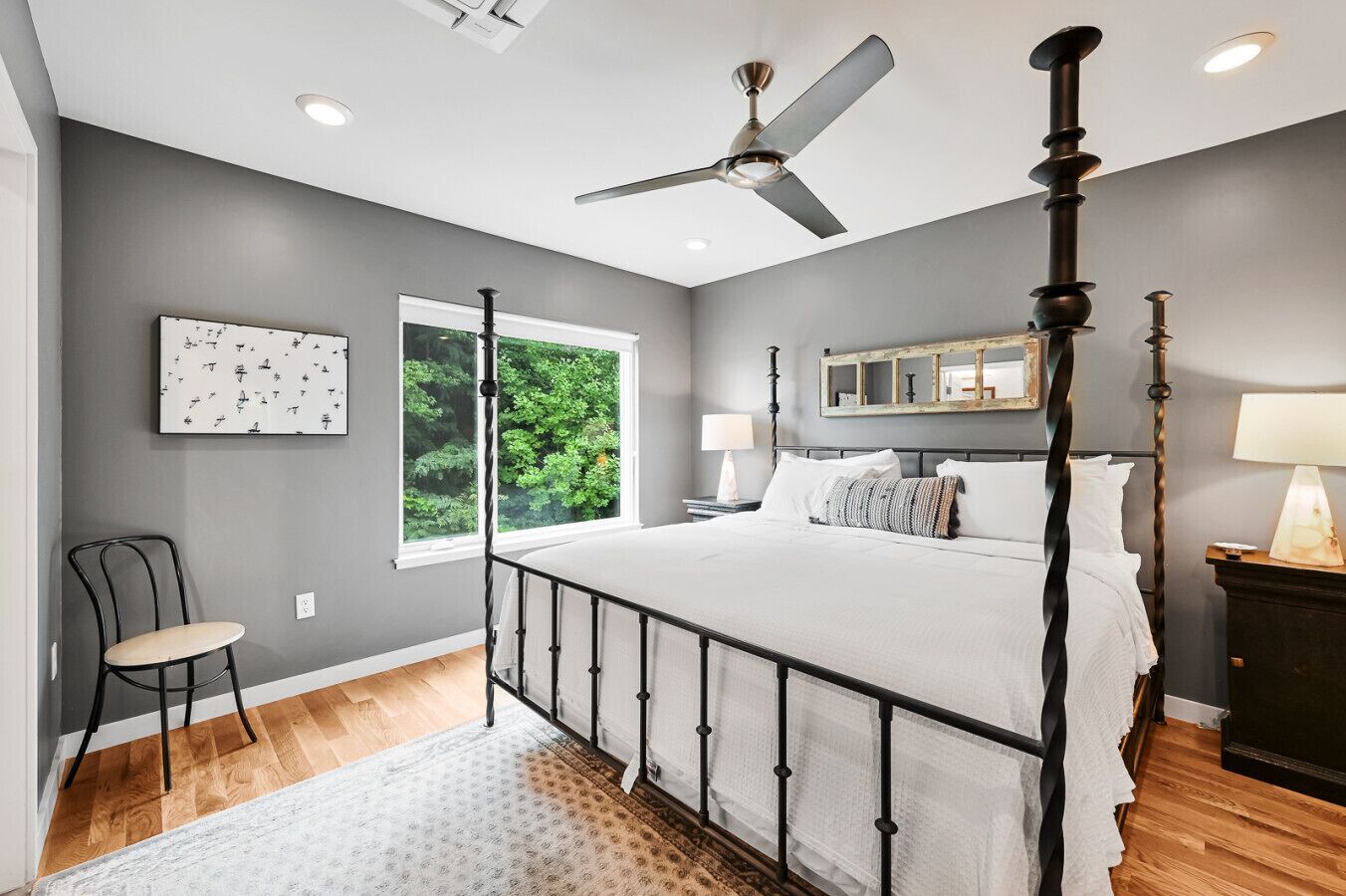 2 habitaciones, tabla de planchar con plancha y wifi gratis 