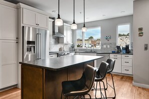 Fridge, microwave, oven, stovetop - Downtown Oasis – Rooftop Terrace, Elevator & Sauna Access (Asheville)