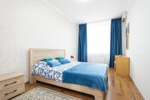 1 bedroom, free WiFi - Comfortable apartment in the "golden square" center (Almaly)