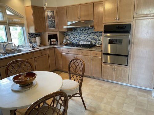 2 Block walk to the beach.....