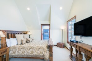 3 makuuhuonetta, silitysrauta/-lauta, ilmainen Wi-Fi, vuodevaatteet