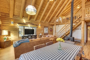 Interior - ‘Cottonwood Cabin’ w/ Private On-Site Fly Fishing! (Blanco)